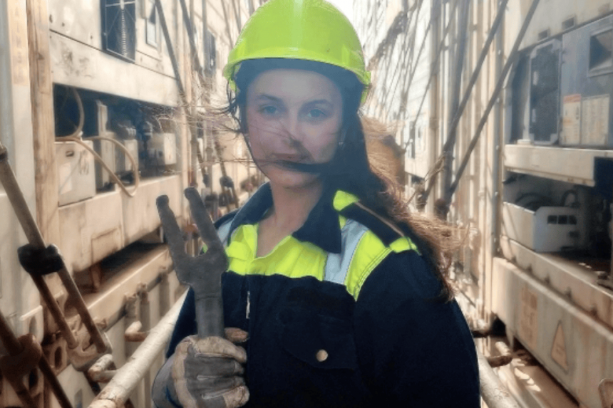 Women at Sea01